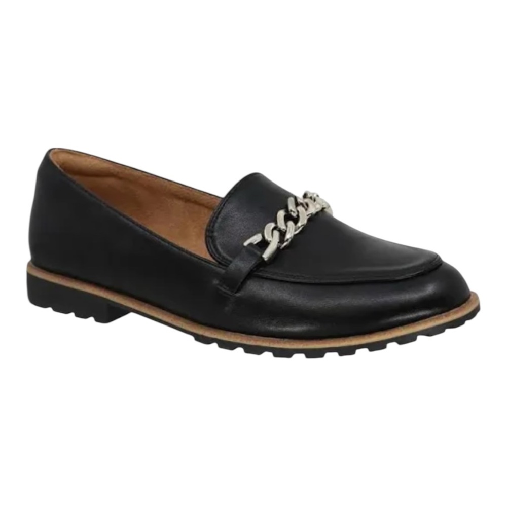 Kelly & Katie Sz 8 Bexley loafers in black with a silver chain accent